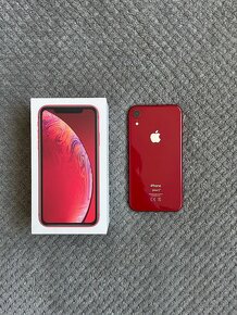 Predám iPhone XR 64GB product red - 2