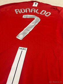 Dres Manchester United číslo 7 Ronaldo. - 2