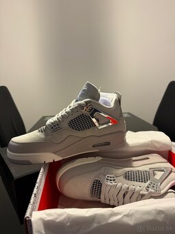 Jordan 4 Frozen Moments - 2