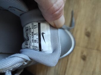 Nike dámske tenisky veľ EUR40 - 2