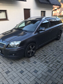 Toyota Avensis combi 2.0 D-4d 93kw rv:2007 - 2