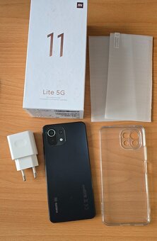 Predam telefon Xiaomi 11 Lite 5G 128GB - 2