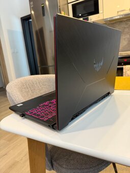 Asus Tuf herny notebook - 2