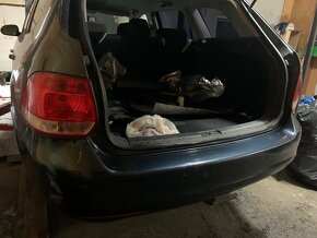 Rozpredam Golf V kombi 1,9TDI - BLS - 2