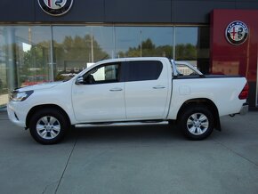 Toyota Hilux SC 2.4 I D-4D Live - 2