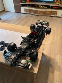 Stavebnica Lego Technic 42171 Mercedes-AMG F1 - 2