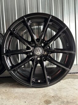 #64 Elektróny originál VW 5x112 r17 - 2