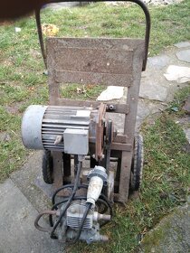 Predám motor Mez Mohelnice 2,2kw - 2