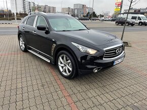 Infiniti FX30dS - 2