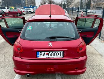 Peugeot 206 1.4i - 55KW - Čerevený - plne pojazdný - 2