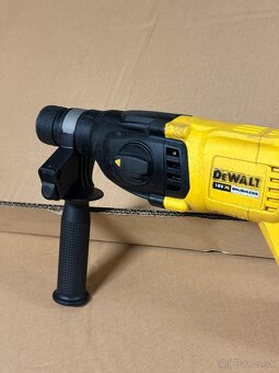 AKU vŕtacie kladivo Dewalt - 2