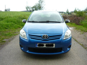 TOYOTA AURIS 1.4I - 2