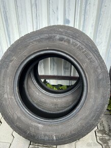 Pneu na dodavku/van Pirelli Carrier 215 70 r15 - 2