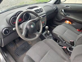 Alfa Romeo 147 1.9 JTD - 2