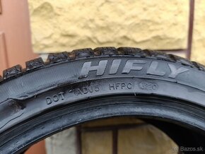 Zimne pneumatiky 215/45 R17 - 2