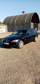 BMW Rad 3 320i Touring - 2