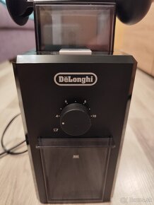 Mlynček na kávu Delonghi KG79 - 2