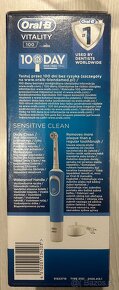 Zubná kefka Oral-B Vitality 100 Sensi Ultra Thin Blue - 2