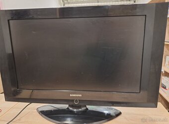 LCD TV Samsung LE32S62B - 2