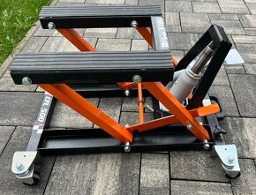 Servisný zdvihák Bike Lift CFL 500 - 2