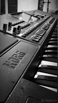 KORG Pa700 - 2