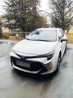 Toyota Corolla kombi hybrid - 2