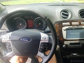 Ford Mondeo Combi 1.8 TCDi  na náhradne diely - 2