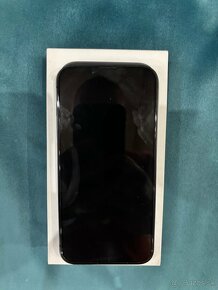 Predám iphon 13 128 gb a ktomu dám iPhone 11 68gb - 2