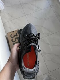 Yeezy Boost 350 V2 MONO CINDER - 2