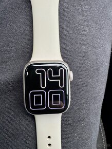 Apple Watch Series 8 41mm Strieborné - 2