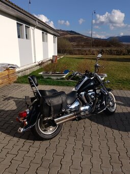 Suzuki Intruder 1500 - 2