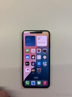 iPhone Xs Max, 64GB, Space Gray - 2