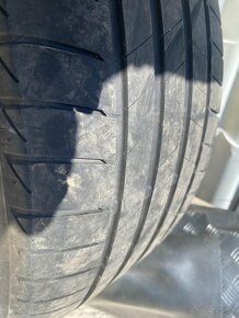 2ks 235/40 R19 letné pneumatiky - 2