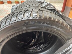 Zimné pneumatiky Pirelli 235/45 r18 - 2