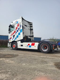 Renault T + Náves Berger - 2