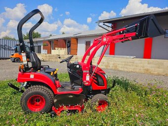 Traktor TYM 194 s medzinap. kosou a celnym nakladacom - 2