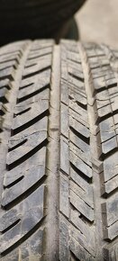 185/65r15 michelin dezén 9mm - 2