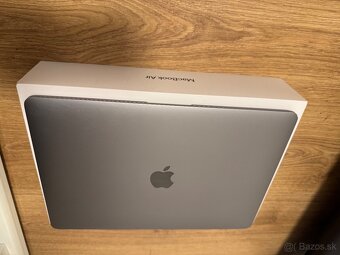 Macbook Air 13" Retina SK Vesmírne sivý 2020 - 2