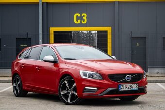 Volvo V60 T3 1.5L Momentum Geartronic - 2