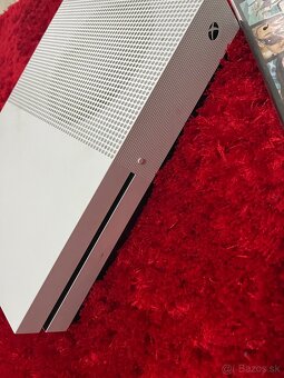 Xbox One S - 2