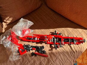 LEGO® Technic 9394 Tryskáč - 2