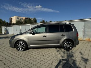 Volkswagen Touran 1.6 Tdi 2011 77kw - 2