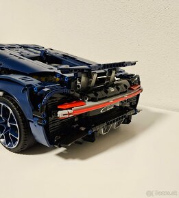 LEGO 42083 Bugatti Chiron - 2