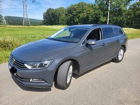 Volkswagen Passat Variant 2.0 TDI Comfortline DSG - 2