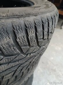 215/65R16 - 2