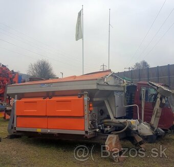 5m3 sypač NEREZ hák kontejner 2.700 ltr solanka nástavba - 2