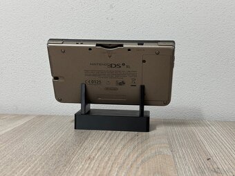 Nintendo DSi XL - 2