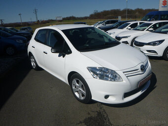 Toyota Auris 1,6i 2012 - 2