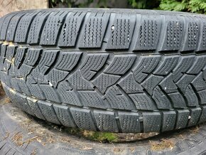 Predám zimné pneumatiky na suv 235/65 R17 - 2