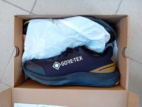 BEŽECKÉ GORE-TEX TENISKY ASICS V ZÁRUKE. - 2